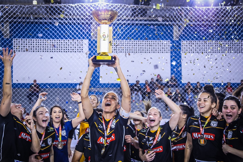 Equipe Taboão Magnus é tetracampeã do Paulista de Futsal Feminino